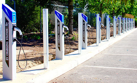 Level 1 EV charger with cord management